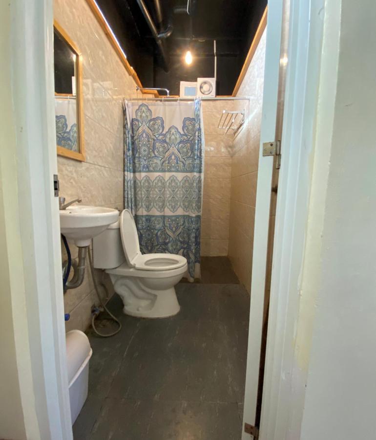 Bed and Breakfast Location One Eighty Bangcusay Экстерьер фото